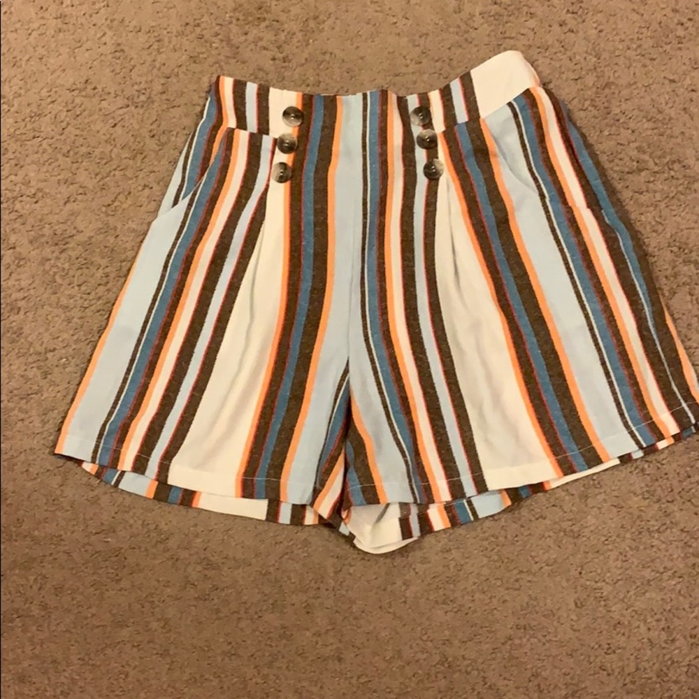 Women’s flowey shorts